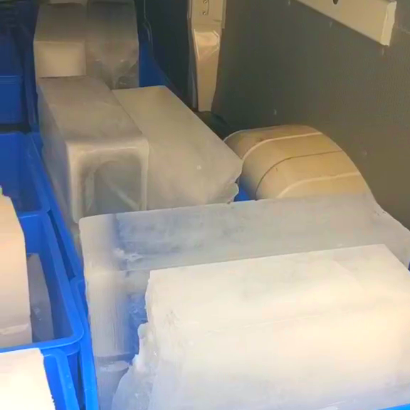 上海夏季戶外降溫冰塊銷售公司_上海冰塊網絡科技有限公司_上海降溫冰塊配送